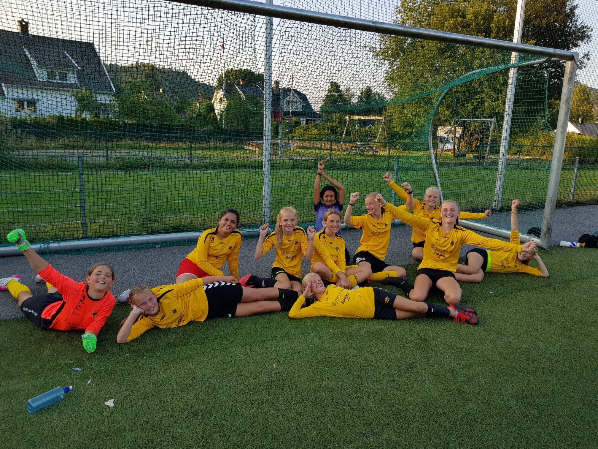 Jenter 12 tok råsterk borteseier mot Torridal